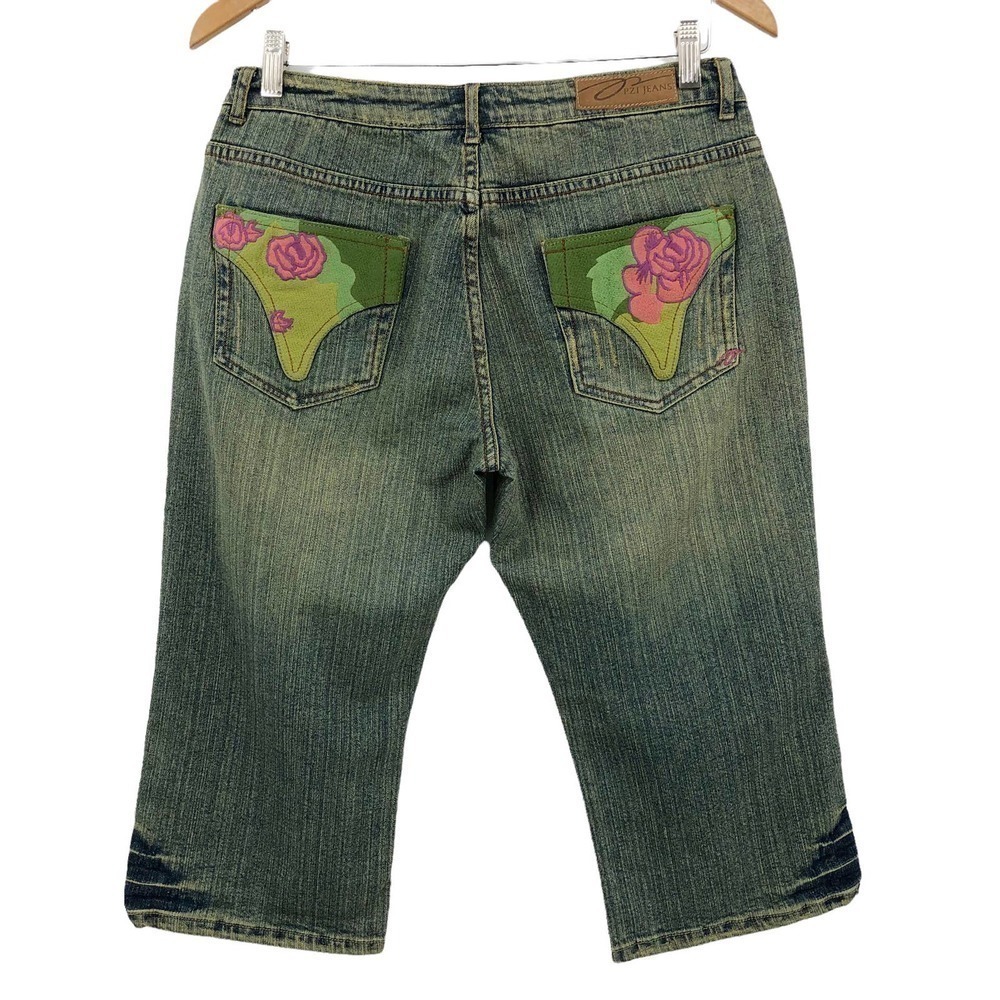 PZI Jeans Women's Capris Size 12 Rose Embroidered Distressed Wash Low Rise